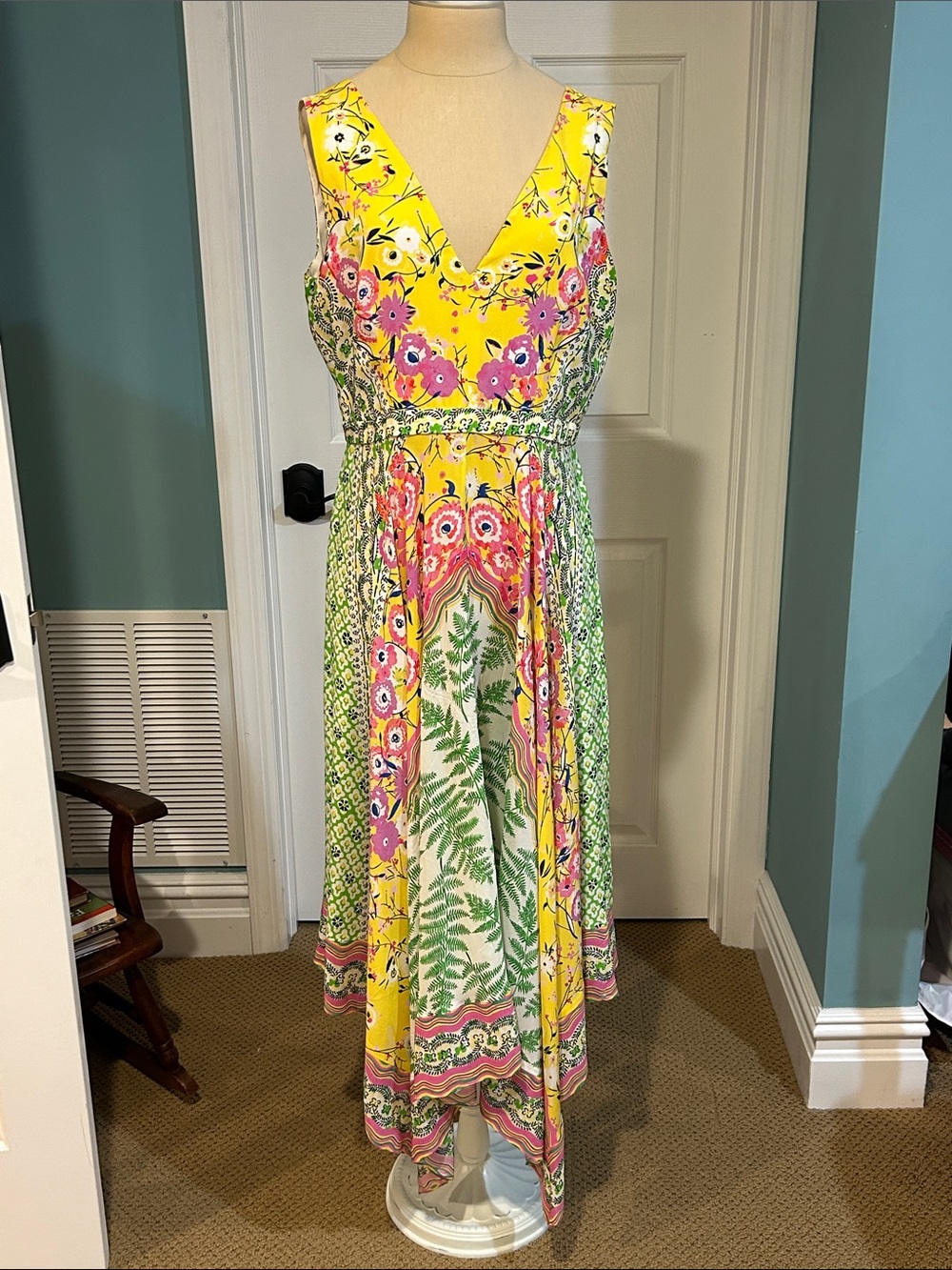 Saloni Zuri Floral Patchwork Print Silk Dress size 10 Handkerchief Hem